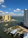 GORGEOUS PENTHOUSE-Best bayfront and gulf water views around! Ocean/Pool access! - Boutique