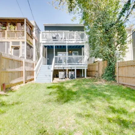 Superb 3BR W/Balcony Near Capitol Center