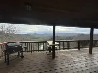 Lazy Bear Cottage-No Cleaning Fees & direct access to Brimstone