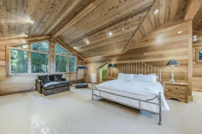7 bedroom 7 bath Lakefront Estate Hotels near Tallac Historic Site