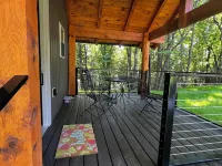 Merlot-Newly Constructed 2 bedroom Cottages at Jones von Drehle Hotels in Traphill