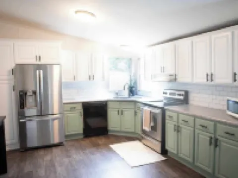 Moccasin Creek Cottage - Hocking Hills State Parks- Cozy back yard 皮卡韋縣住宿飯店