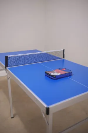 New Home, Walk to Clinic, Private Patio & Hot Tub!