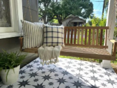 1930s Home, King bed, sleeps 8, Gameroom, walk to Main St 湯博爾酒店