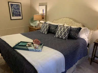 Tanglewood Farm B&B-Horse & Hound Dog Friendly1 BR/2BA Private Apt on Horse Farm