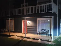 Local Host - The Pink Door - 2 Bedroom Home