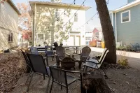 Sweet Retreat is perfect for gathering with family and friends-close to beach