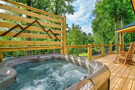 Sleeps 6, Hottub, WiFi, 10min to GB, 15min to PF Отели в г. Севи