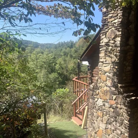 Private Mountain View cabin on 5 acres, great patio with creek below back patio.
