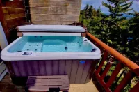 Ski-In/Ski Out Townhome w/ Beautiful View w/Hot Tub.