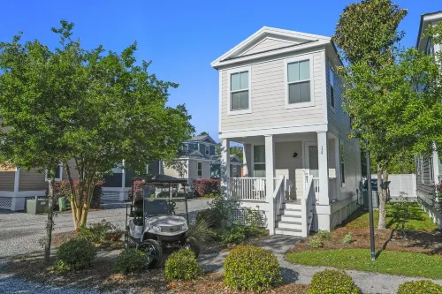 Downtown Ocean Springs Cottage with Golf Cart