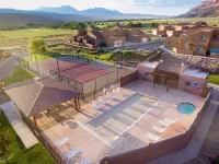 The Howling Coyote - Moab's Adventure Basecamp