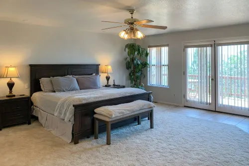 Bass Lake Heights - retreat with a million-dollar view and gateway to Yosemite.