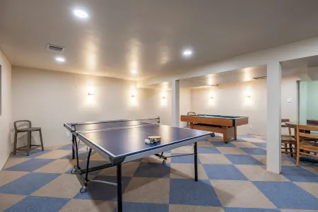 Skiers private retreat- sauna, fireplaces, hot tub Отели в г. Холладей