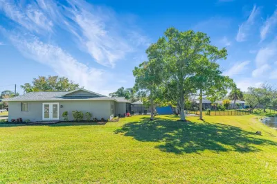 Sunset Shores- Family Bunkbed Suite - 4BR- 10 Beds - Heated Pool Hotels near Manatee County Courthouse