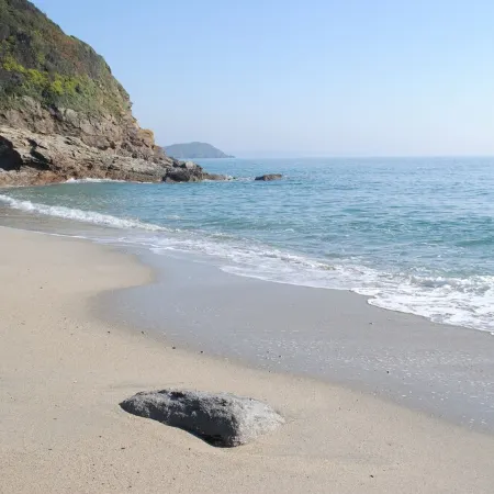 Luxurious Cornish Holiday let, 4 min stroll to Pentewan beach, village setting.