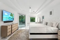 🏝️ Luxury Modern Waterfront House 💎 Best Location! King Bed Suit! 팜비치 군 퍼블릭 비치 액세스 #20 주변 호텔