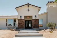 Golf Course Luxury, Views w/Heated Pool & Spa, Mini Putt, Near Marina