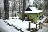 Lakefront Pet friendly with Hot Tub & Private Dock Hotels near Scoutland