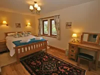 Luxury lodge situated idyllically on the edge of a small working farm - Wifi