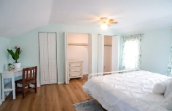 Dog friendly hideaway in Bucks County near River