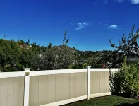 Mid-Century Treehouse with Yard and Views! AMAZING Location! Pet-friendly!