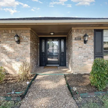 Charming 3BR home with Pool, Hot Tub and King Bed in Allen
