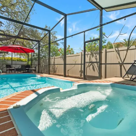 Quiet Oceanside Getaway excellent for families with children- Palm Harbor, FL