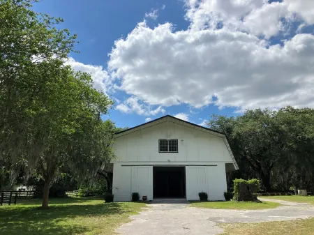 New! Stunning 10 ac Ocala Farm-WEC, HITS, SilverSprings, hour to Gainesville/ UF