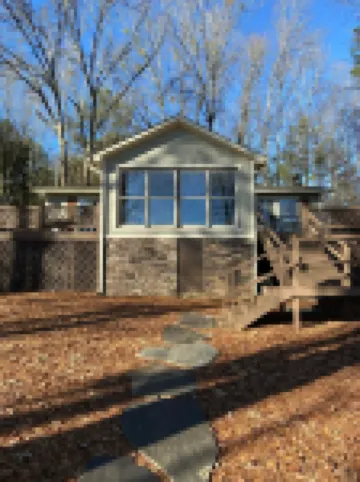 Private Lakefront Oconee cottage! Great View & Location! Peaceful Retreat