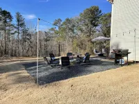 Peaceful House - 4 BR, Large Patio