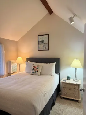 Lake Charlevoix Lakeview Escape