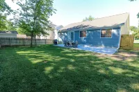 5 Bedroom Lincoln Home 10 Minutes from Downtown Hotels near Super Saver At Fallbrook