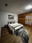 Welcome To Orlando's Chic Cabin! KING BED, FIREPLACE, SAUNA, HOT TUB, GAMES