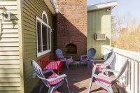Singing Beach Passes|Outdoor fireplace|Wraparound Deck|King Bed Hotels in Manchester-by-the-Sea