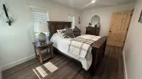 NEW! 3-bed farmhouse in Duncansville w AC, WiFi.  Close to Blue Knob Ski Resort