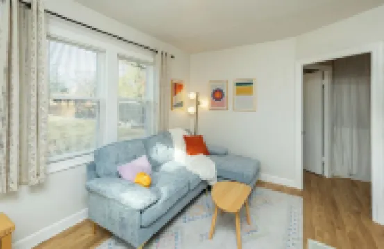 Happy Happy Guest House 1bd/1ba in Quiet yet Popular Neighborhood
