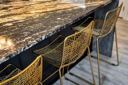 Modern home near highways, king beds, ping pong table Отели в г. Фэрфилд