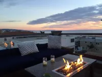 Luxury beach vacation - Ocean view bright and fun
