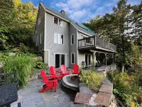 Secluded Mountain Retreat: 5 Mins to Stratton Skiing, Sauna, Firepit, Views