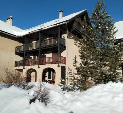 Studio Apartment in the Mountains (1600 m.a.s.l Full Southern Exposure Hotels near Vallée de la Clarée