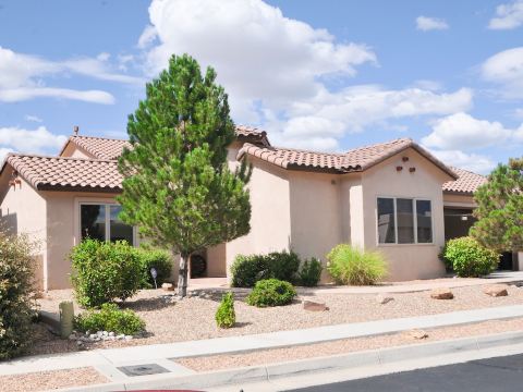Resort Style Home Heated Pool - Opens March 16th