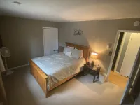 Lakefront, Wooded, & Secluded Home - Family Dogs Welcome.