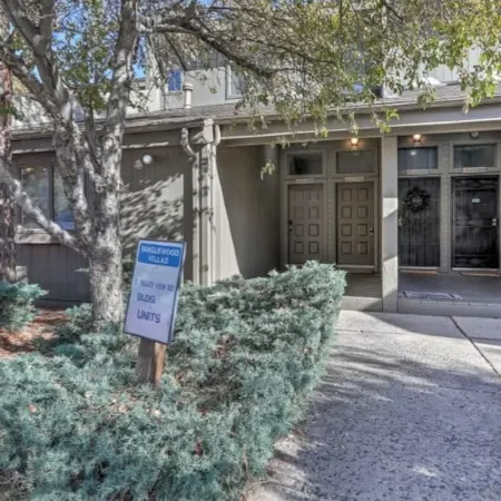 Peaceful Flagstaff Condo only minutes to most attractions!