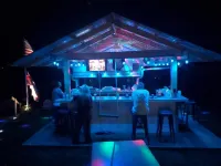 Waterfront Lake House, 20 person Tiki, Outdoor firepit, & Great location! - 4-Star