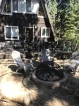 Cabin  Tahoe City 9 beds,  1 block to the lake, private beach near ski resorts