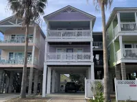 Island Oasis - NON SMOKING Top Floor Apartment located downtown with Gulf Views! Hotels in Cedar Key
