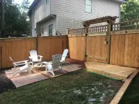 Very Clean, Open Spaces, Two Nice Decks for Outdoor Fun, Convenient location Hotels in Lawrenceville