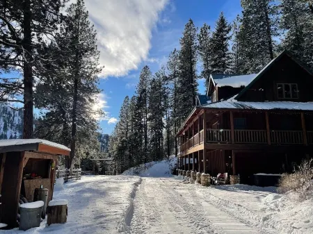 Private Cabin on 3 Acres for Outdoor Enthusiasts