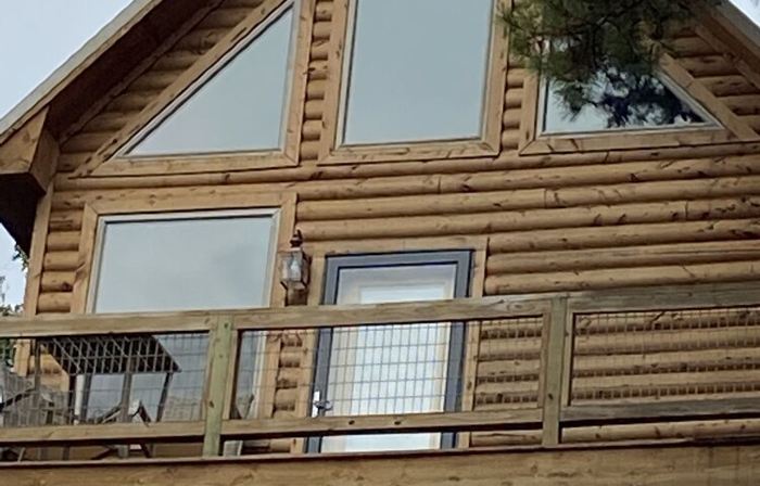 Treehouse/cabin with an amazing view of Mount Magazine
